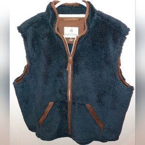 LEGENDARY WHITETAIL Vest women's size XL navy blue & brown EUC